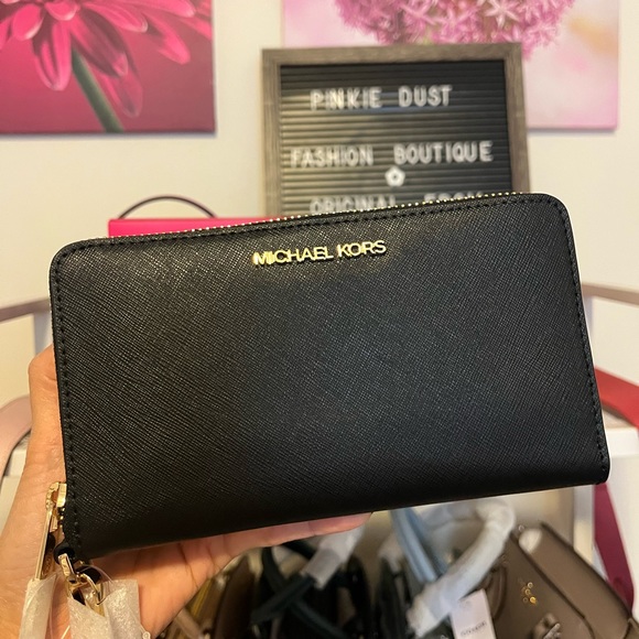 ‼️SOLD ‼️MK Phone Wallet - Picture 3 of 6